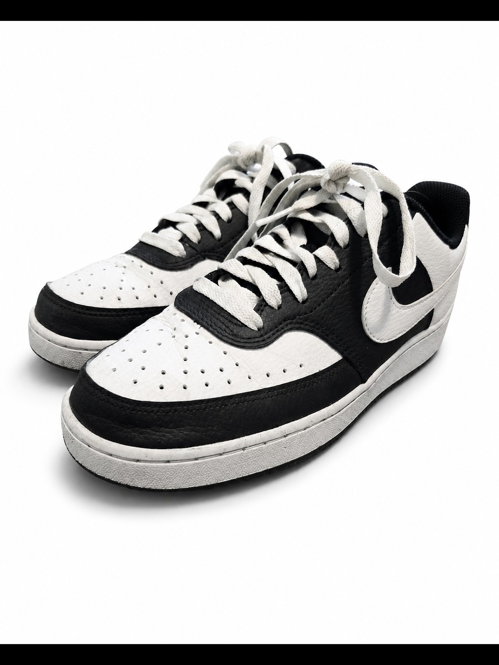Nike Black and White Women's Low-Top Sneakers - Picture 1 of 4